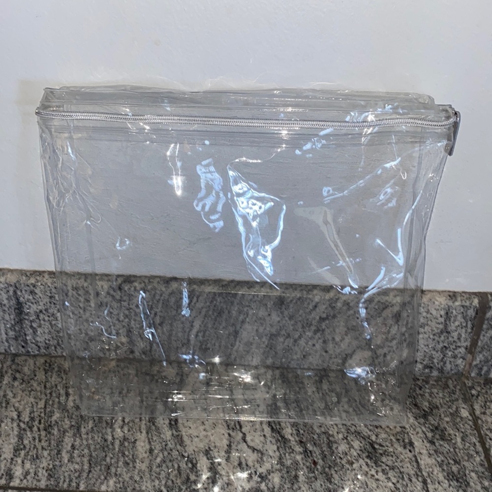 CALVIN KLEIN CLEAR ZIP STORAGE BAG